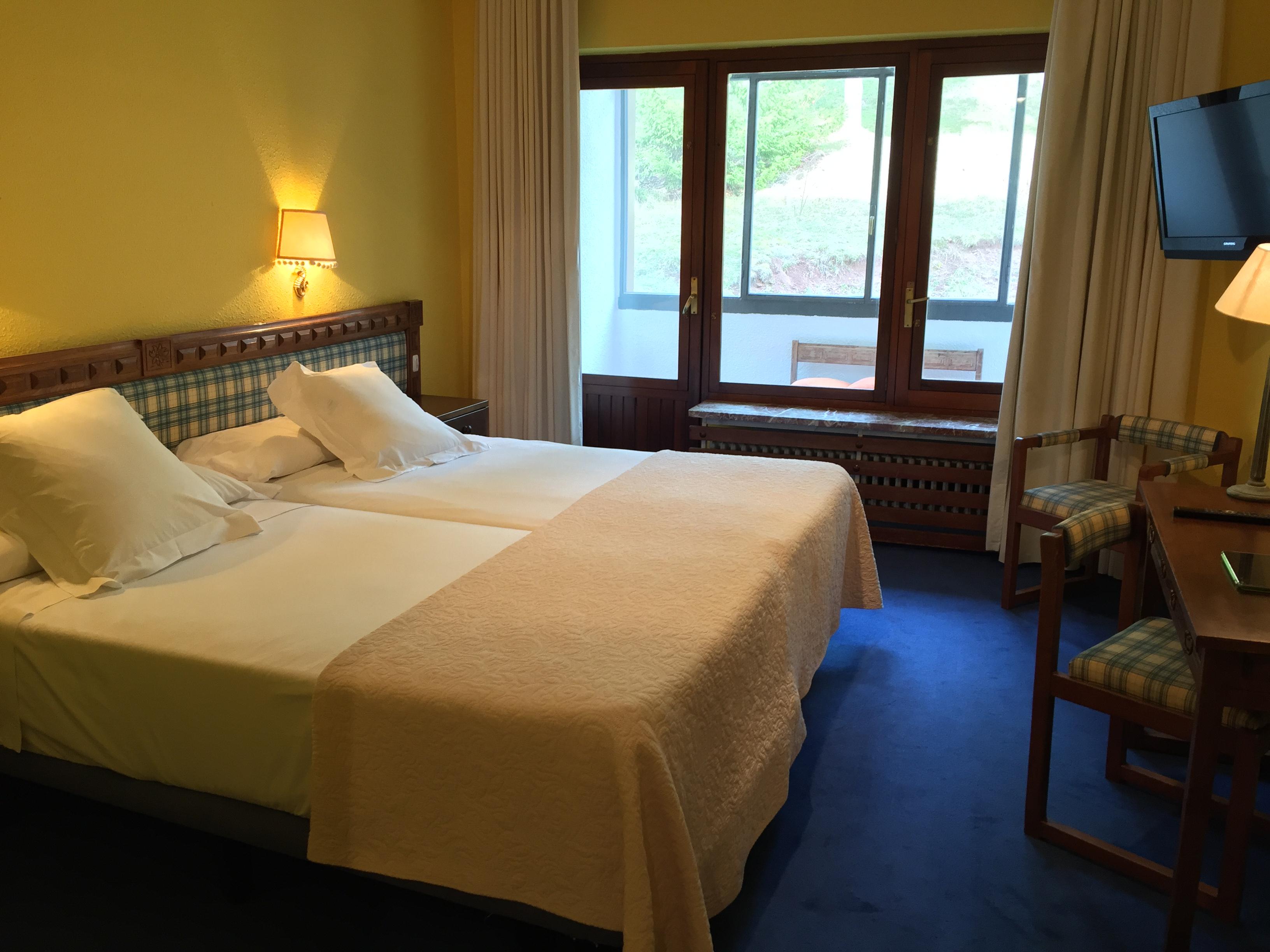 Hotel Edelweiss Candanchú Zewnętrze zdjęcie