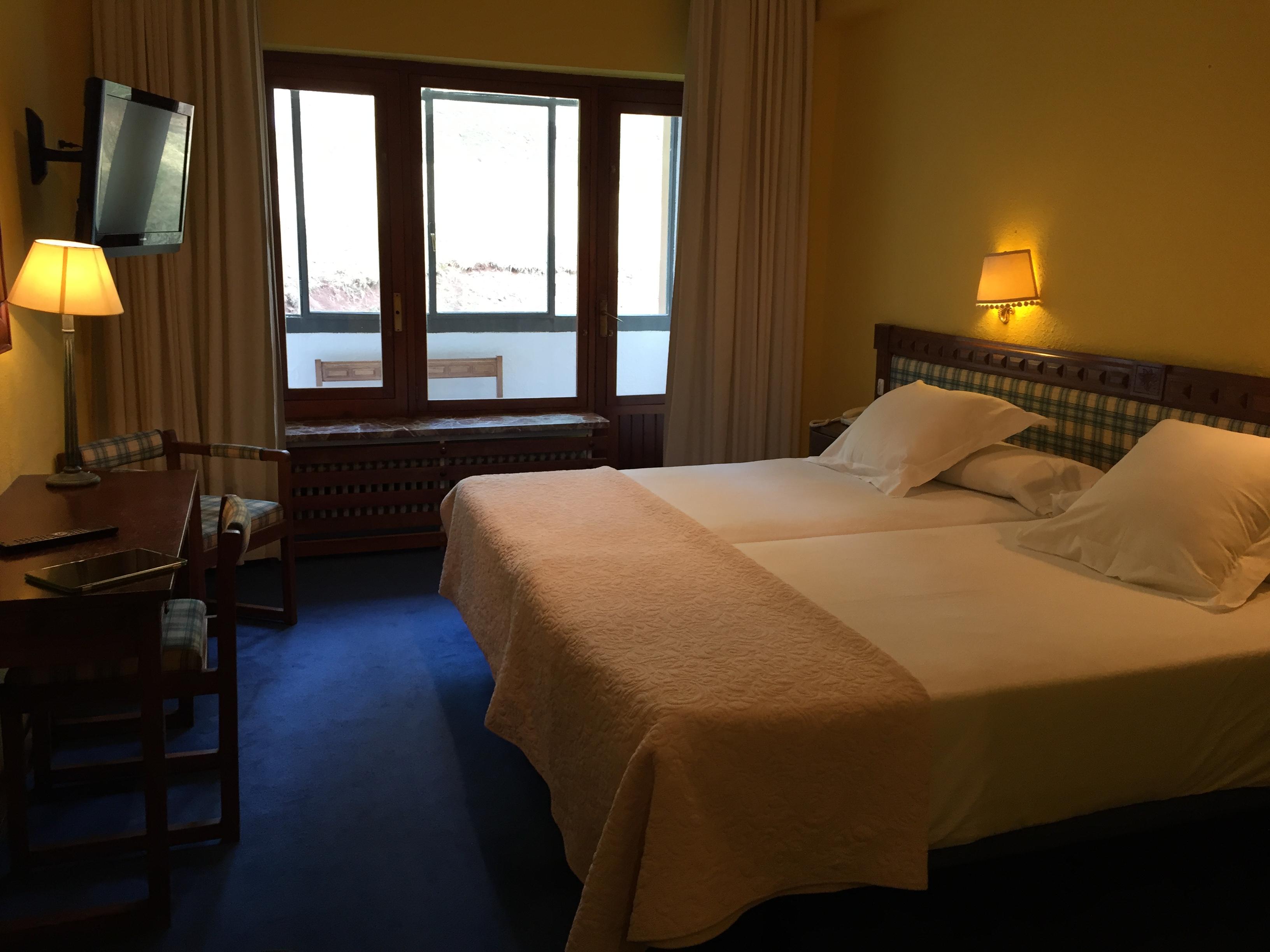 Hotel Edelweiss Candanchú Zewnętrze zdjęcie