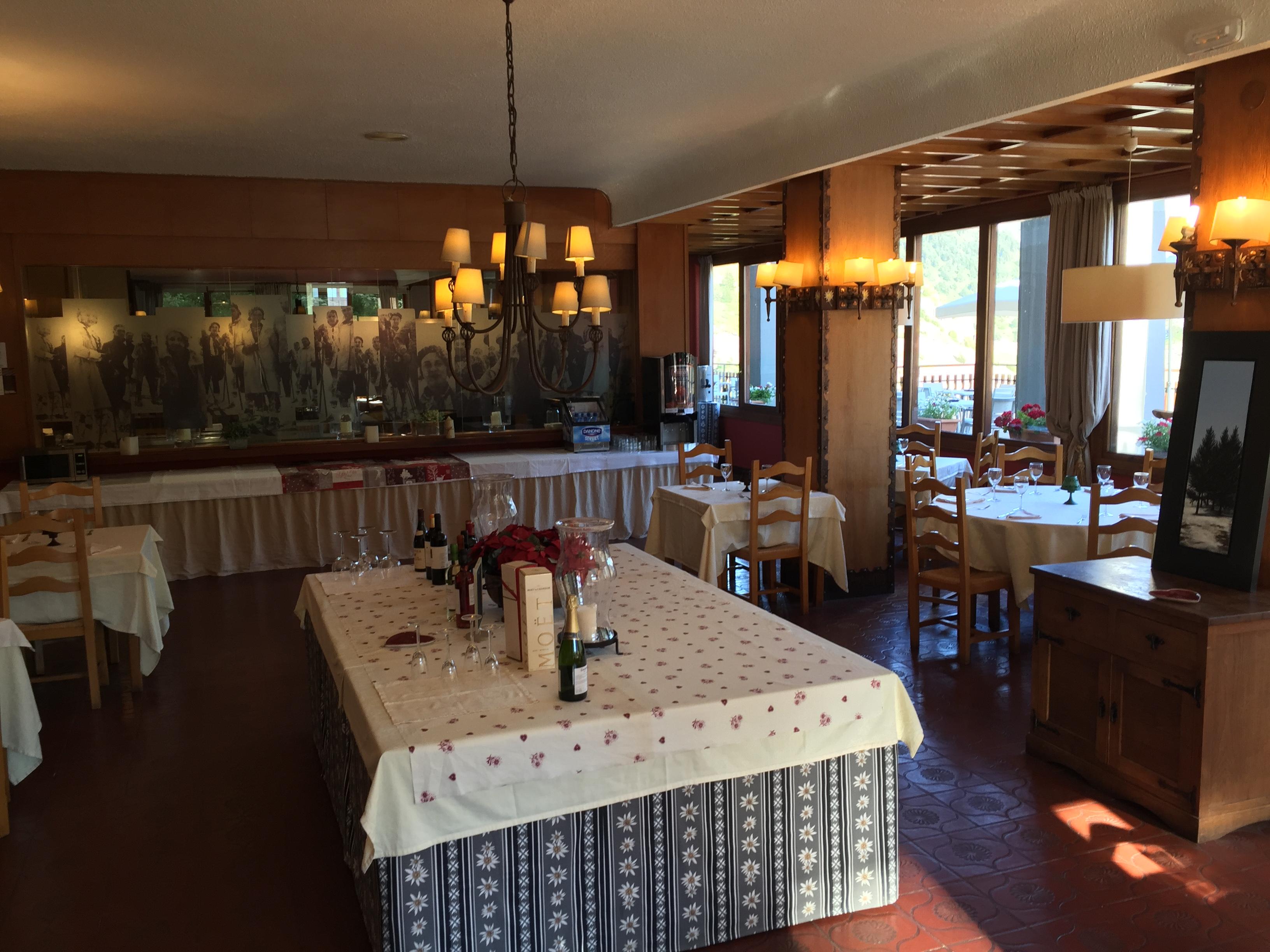Hotel Edelweiss Candanchú Zewnętrze zdjęcie