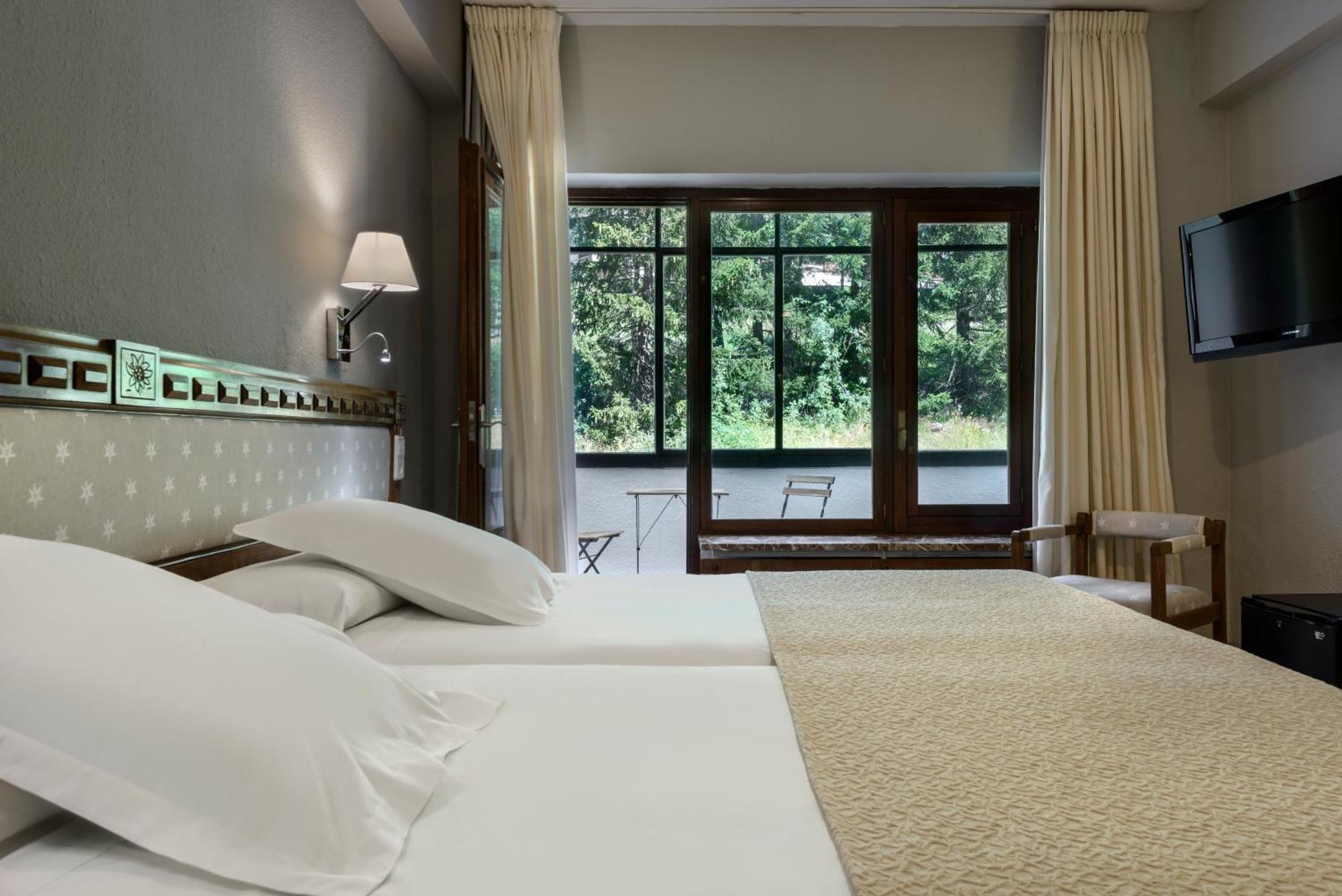Hotel Edelweiss Candanchú Zewnętrze zdjęcie