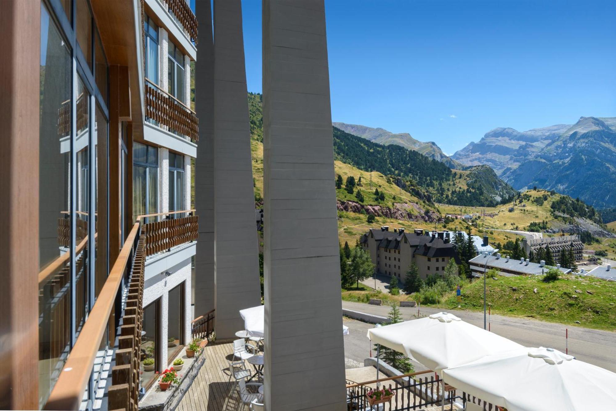 Hotel Edelweiss Candanchú Zewnętrze zdjęcie