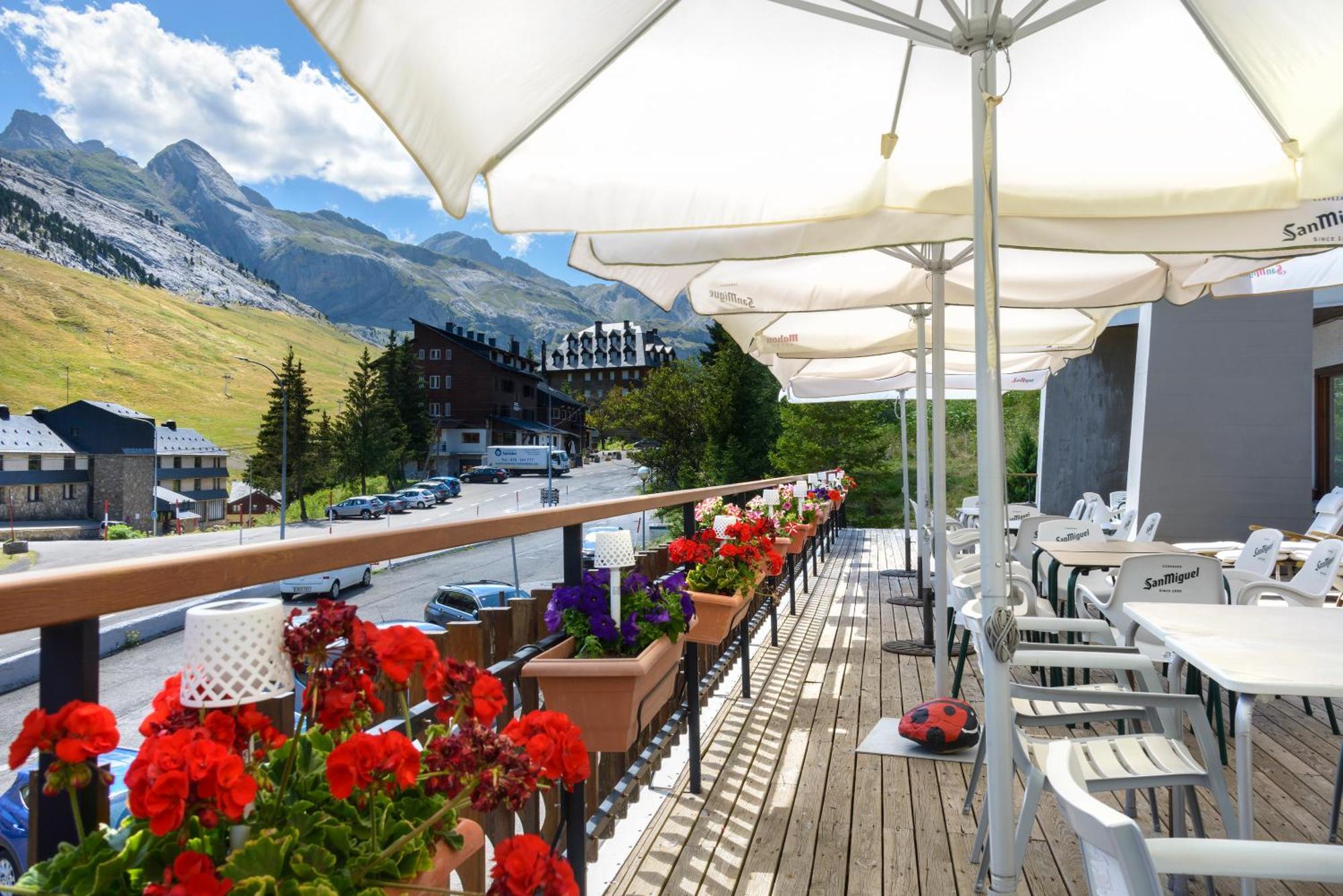 Hotel Edelweiss Candanchú Zewnętrze zdjęcie