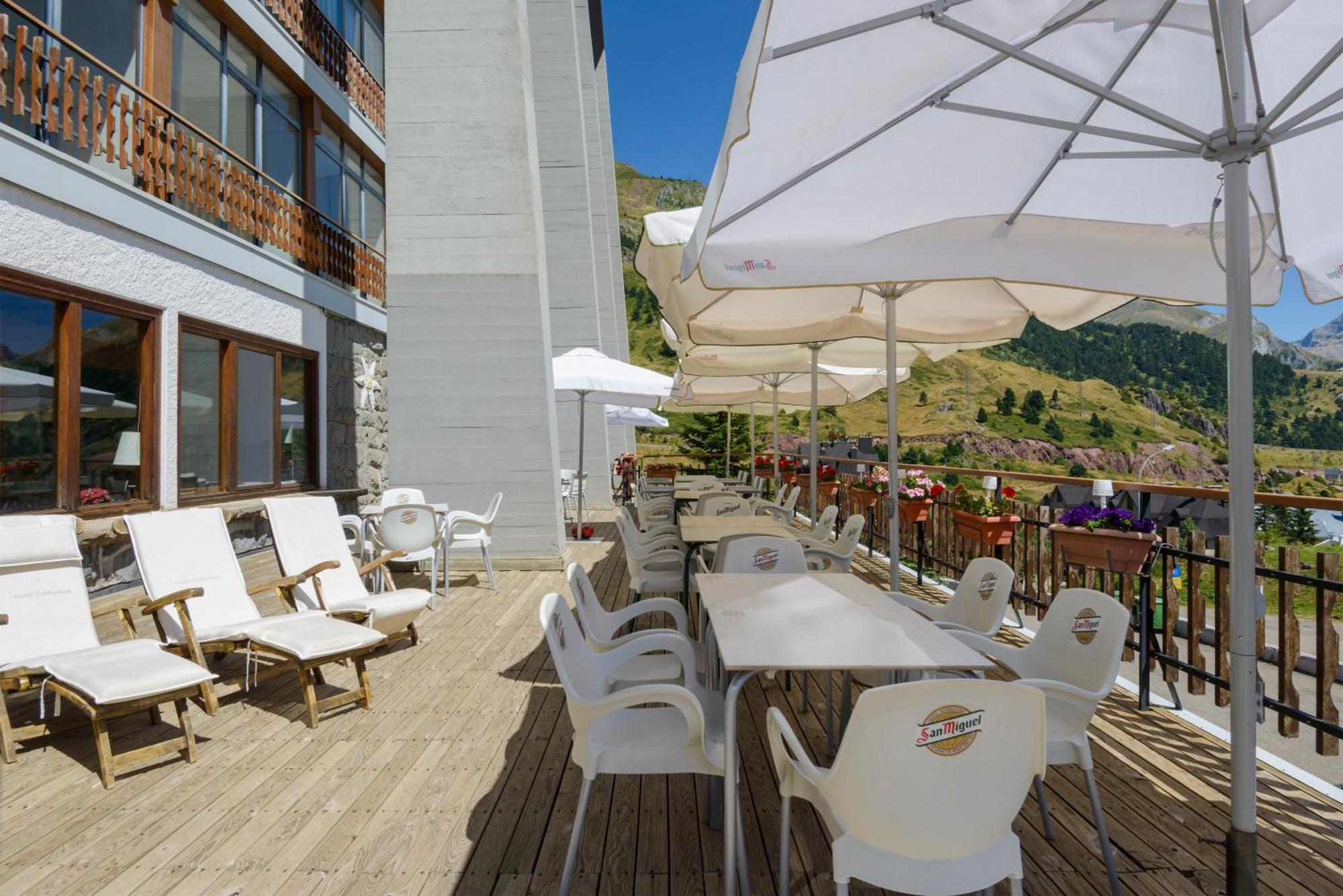 Hotel Edelweiss Candanchú Zewnętrze zdjęcie