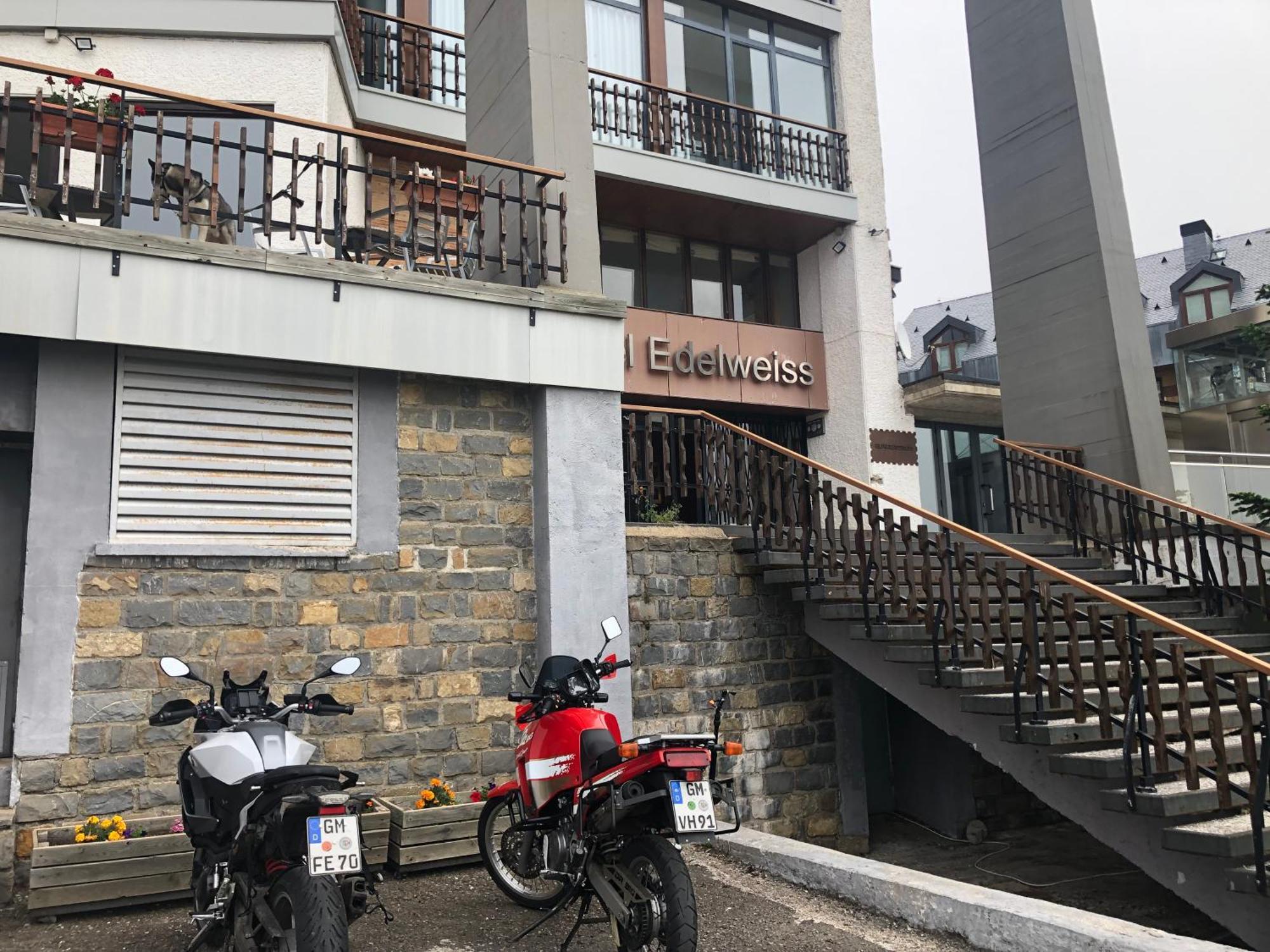 Hotel Edelweiss Candanchú Zewnętrze zdjęcie