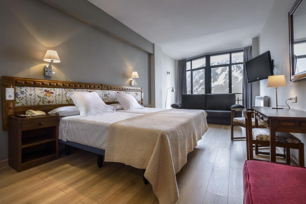 Hotel Edelweiss Candanchú Zewnętrze zdjęcie
